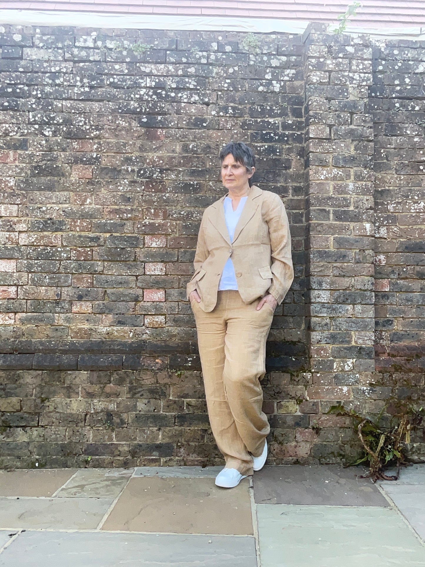 Trudy linen blazer desert
