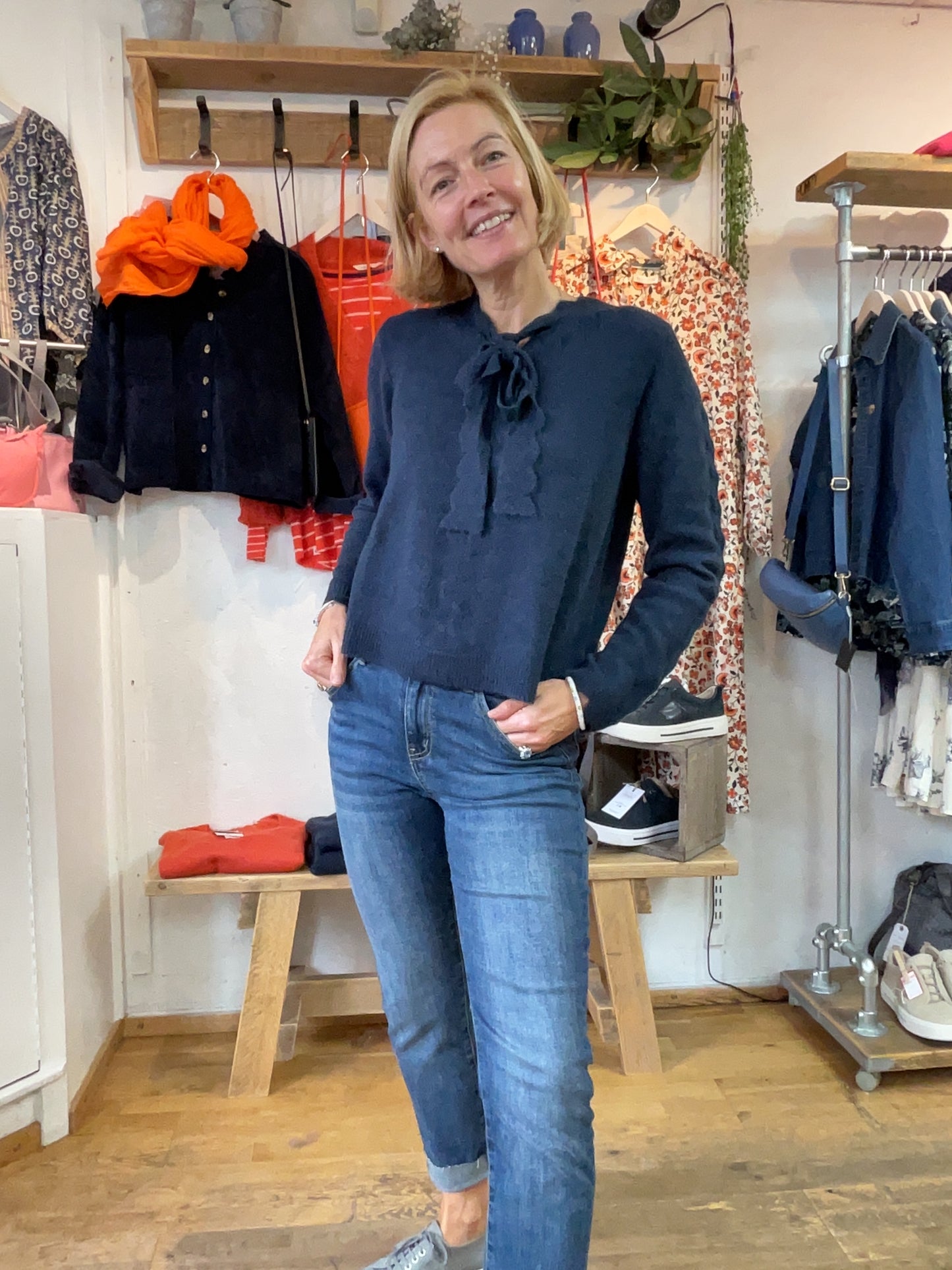 Elsie tie jumper