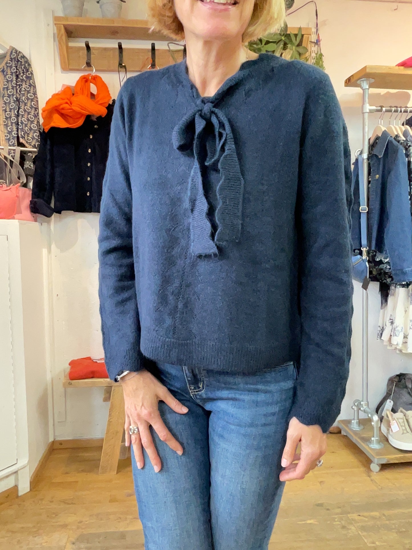 Elsie tie jumper