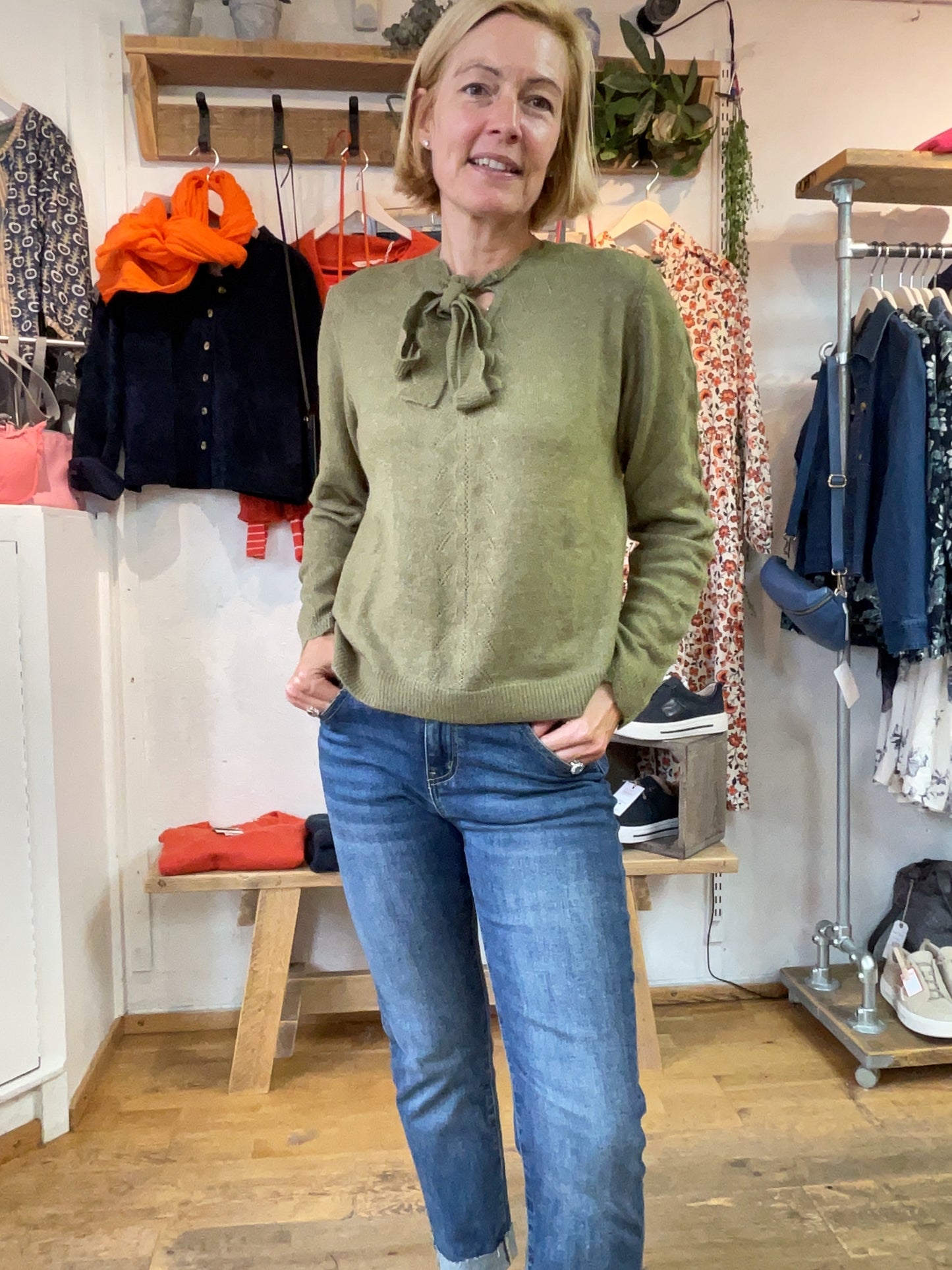 Elsie tie jumper