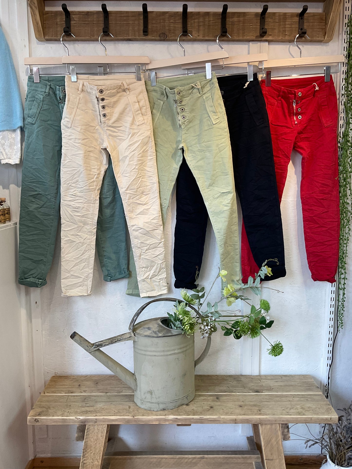 Melly &Co jeans so many colours in stock