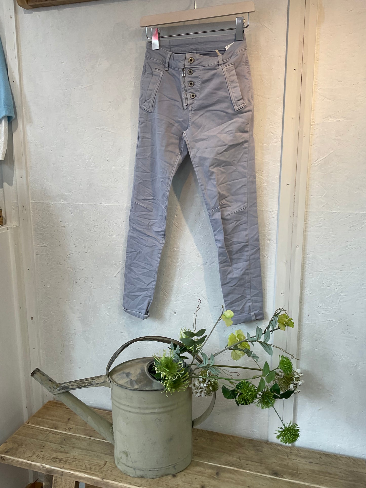 Melly &Co jeans so many colours in stock