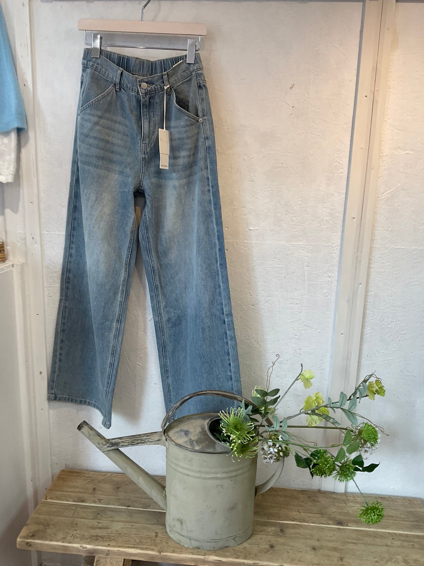 Melly &Co wide leg jeans