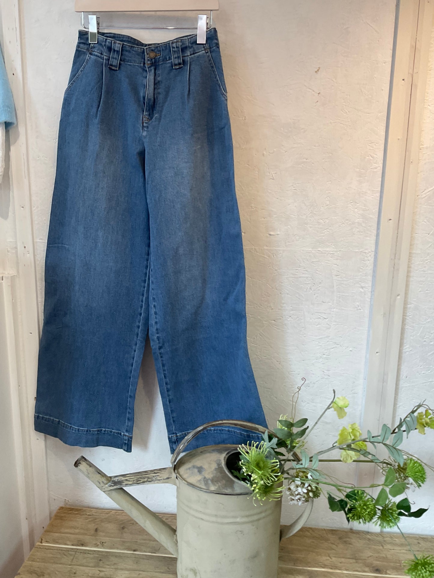 Lara extra wide flared jeans