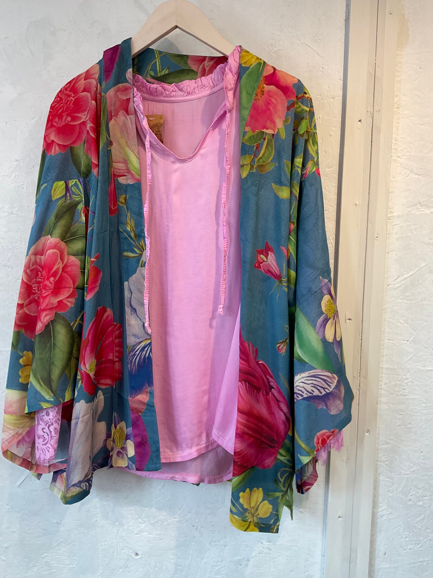 Roses kimono