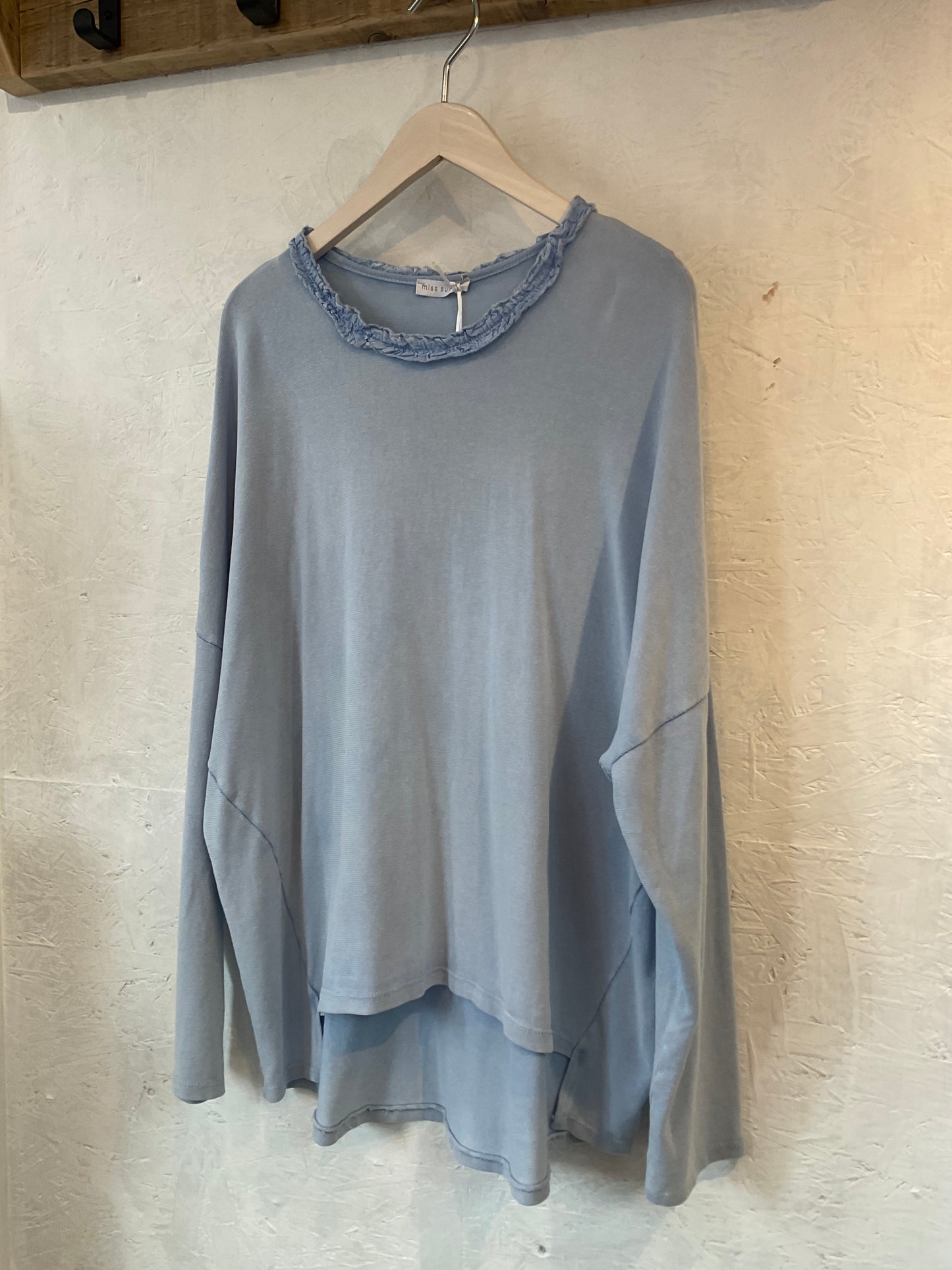 Tara loose cut top