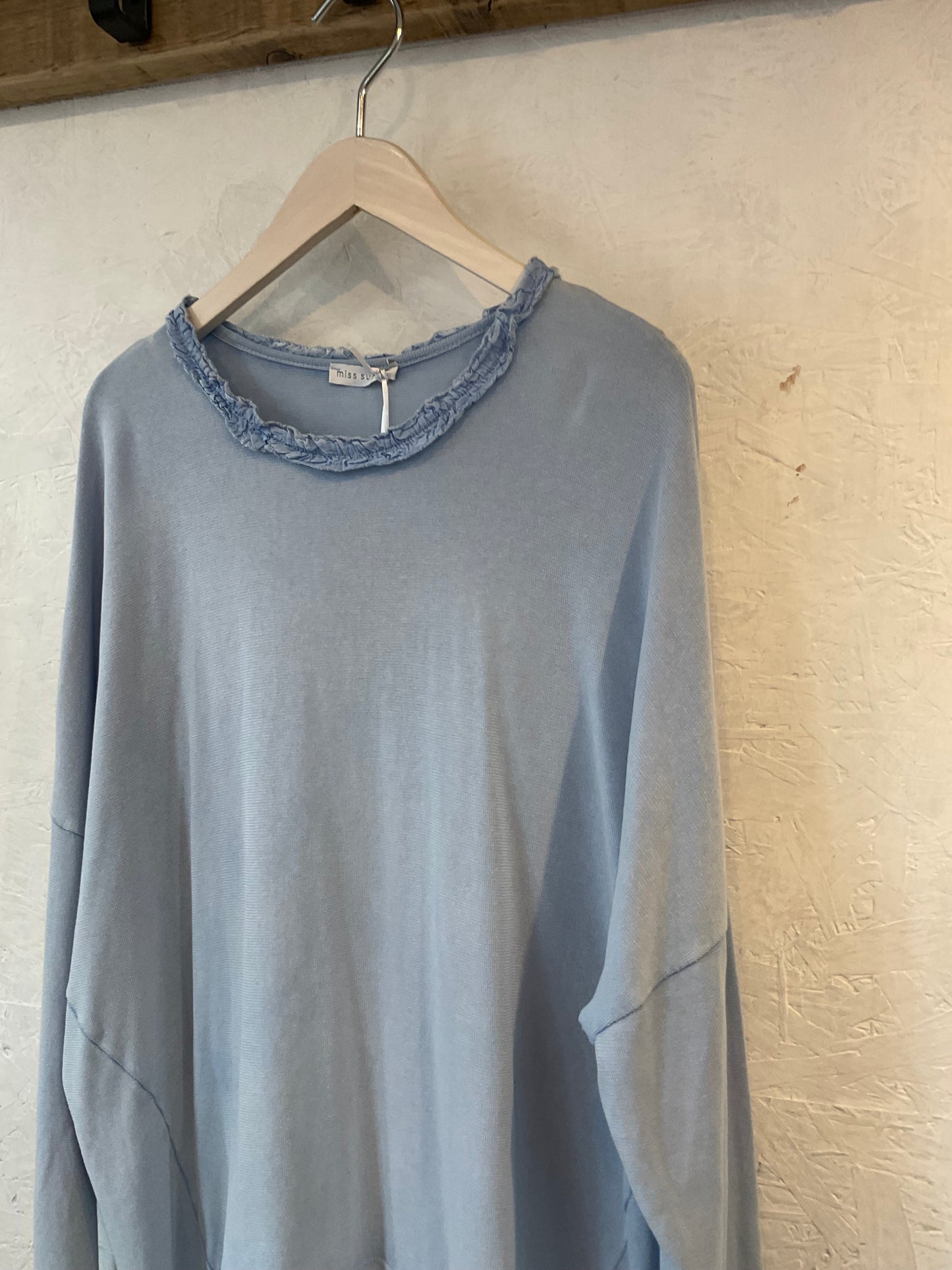 Tara loose cut top