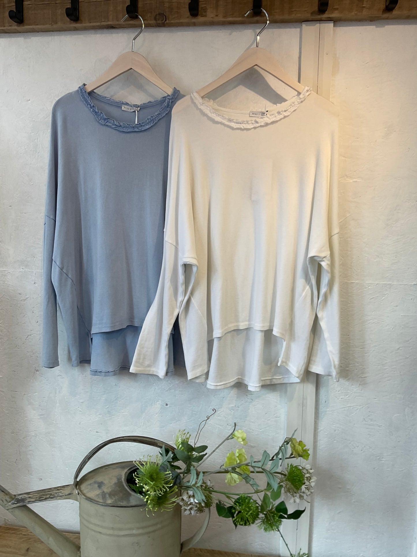 Tara loose cut top