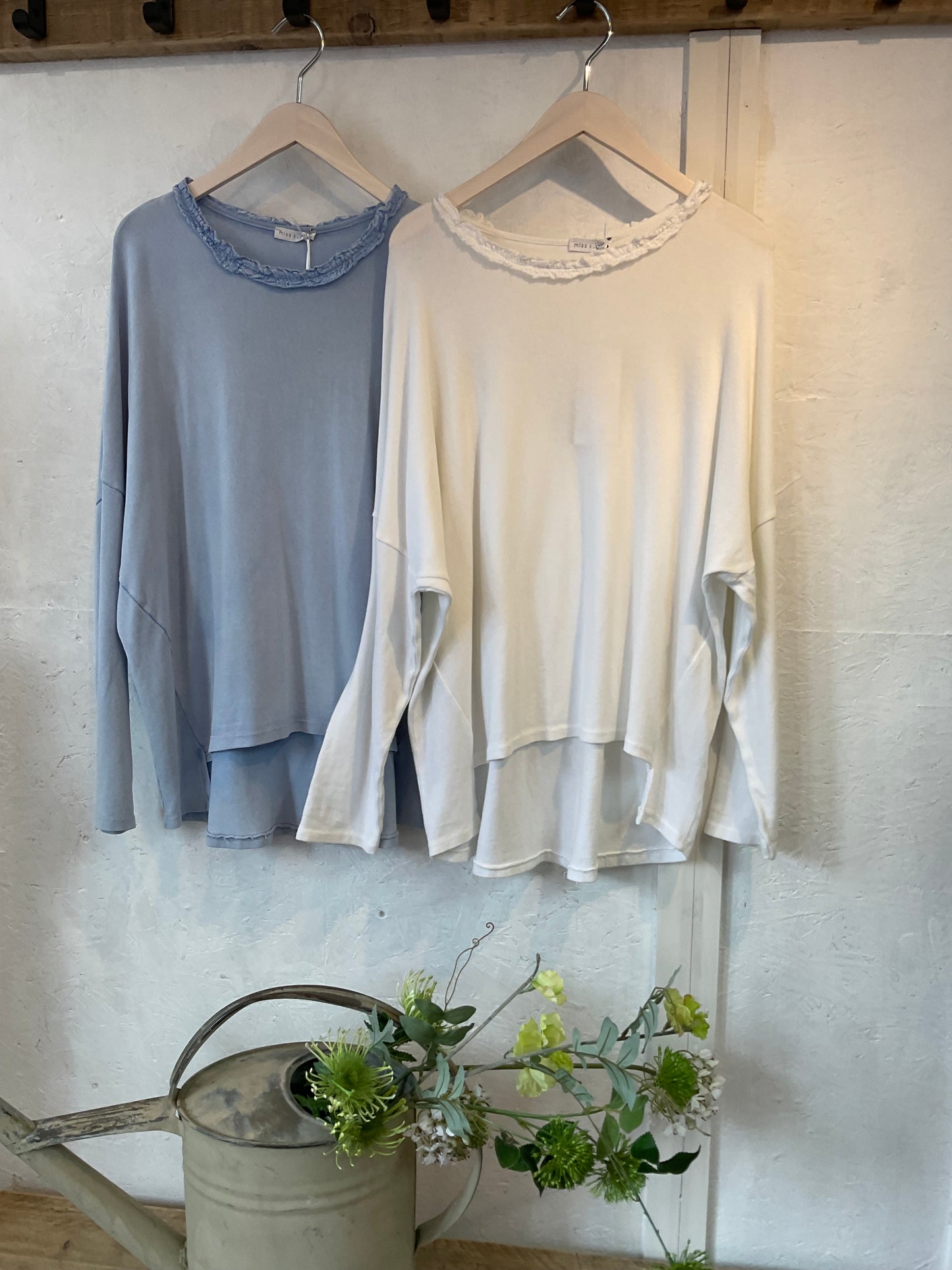 Tara loose cut top