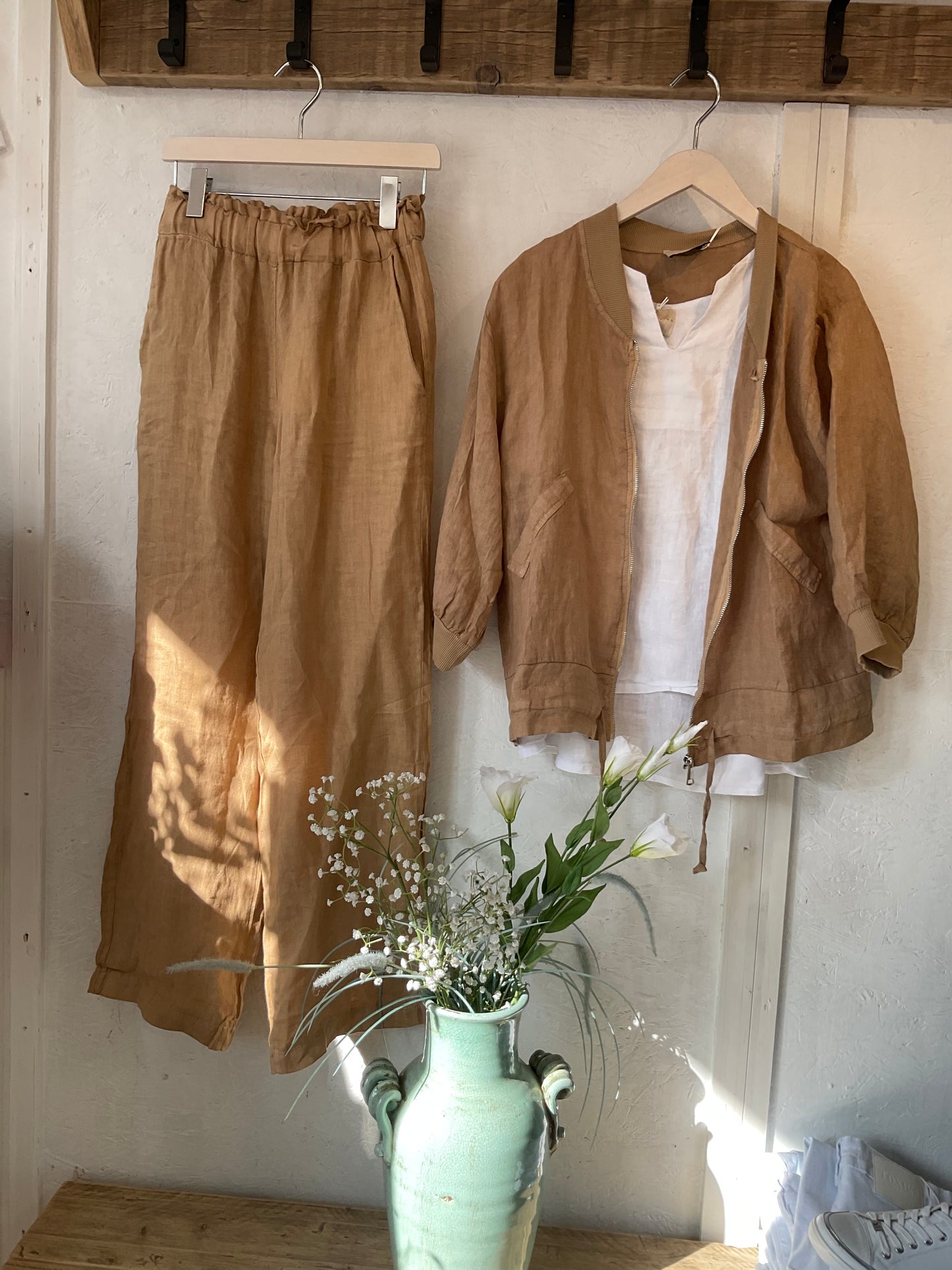 Trudy linen blazer desert