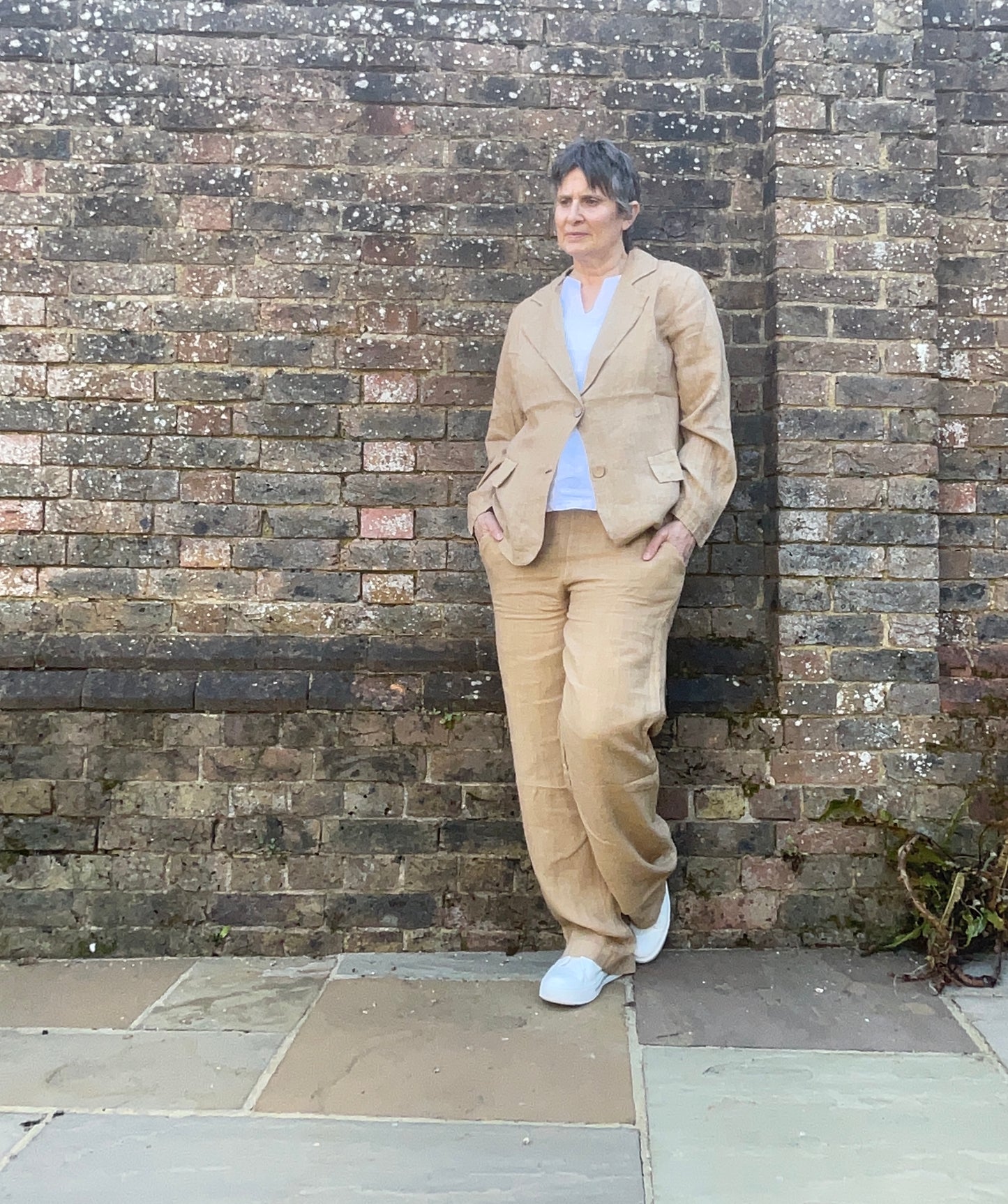 Trudy linen blazer desert