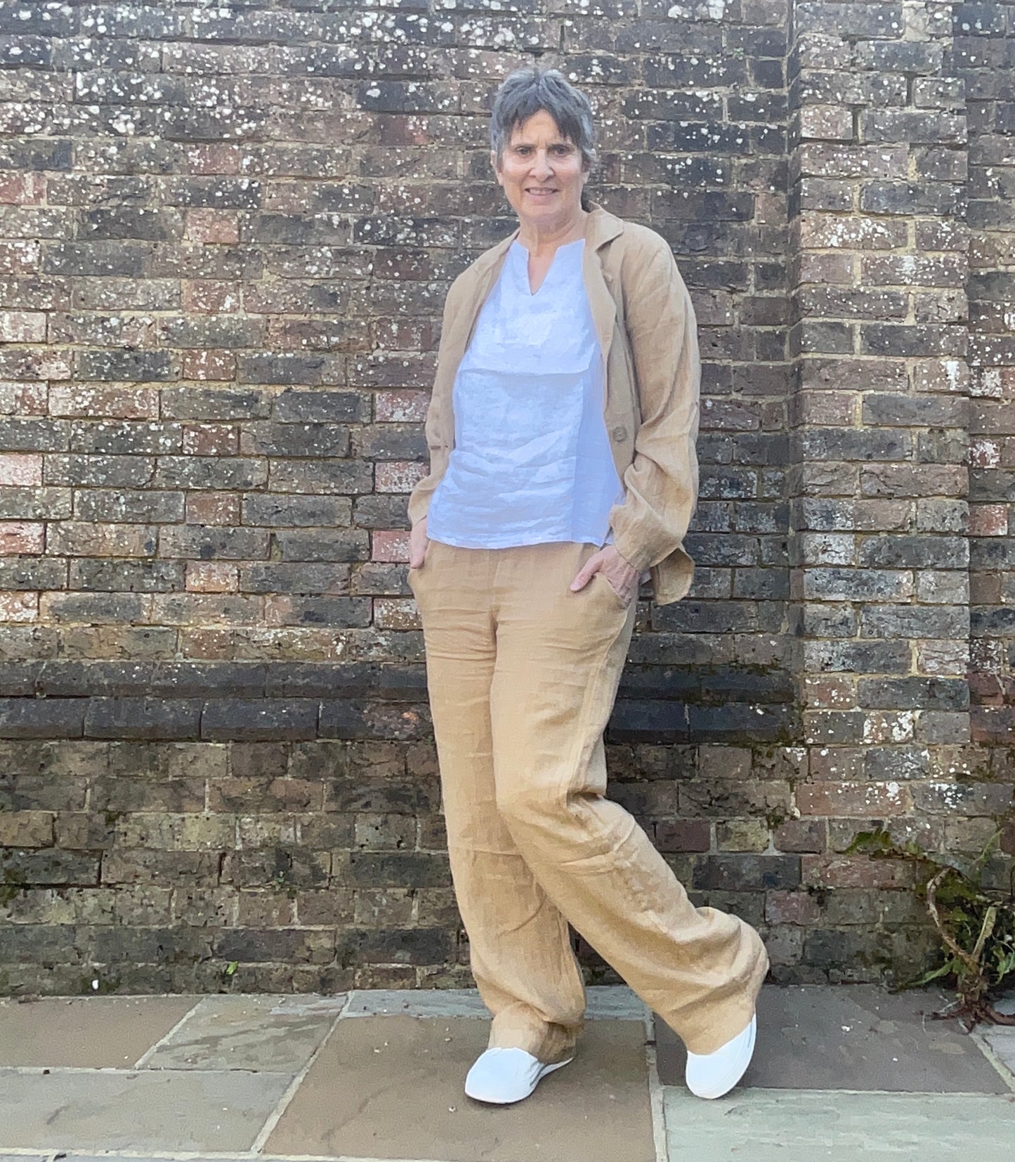 Trudy linen blazer desert