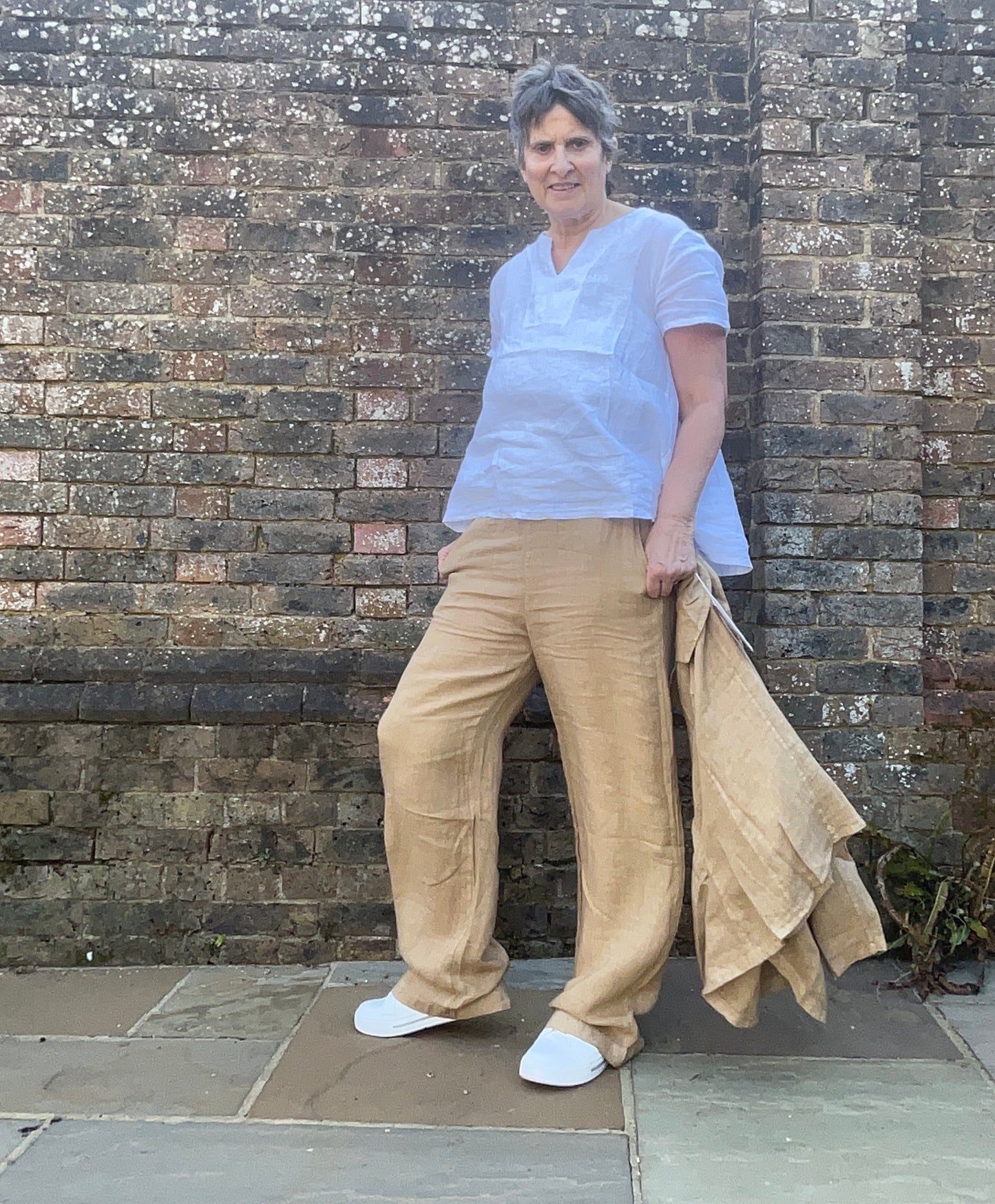 Flo linen top with back details