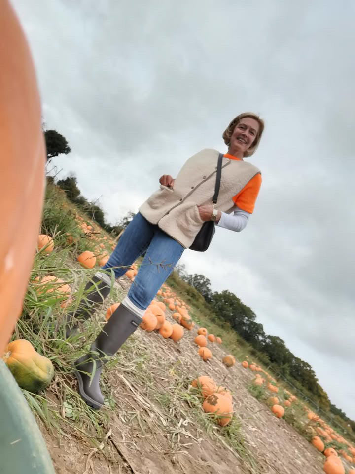Abbie Gillet on Location photoshoot in Rogate pumpkin patch