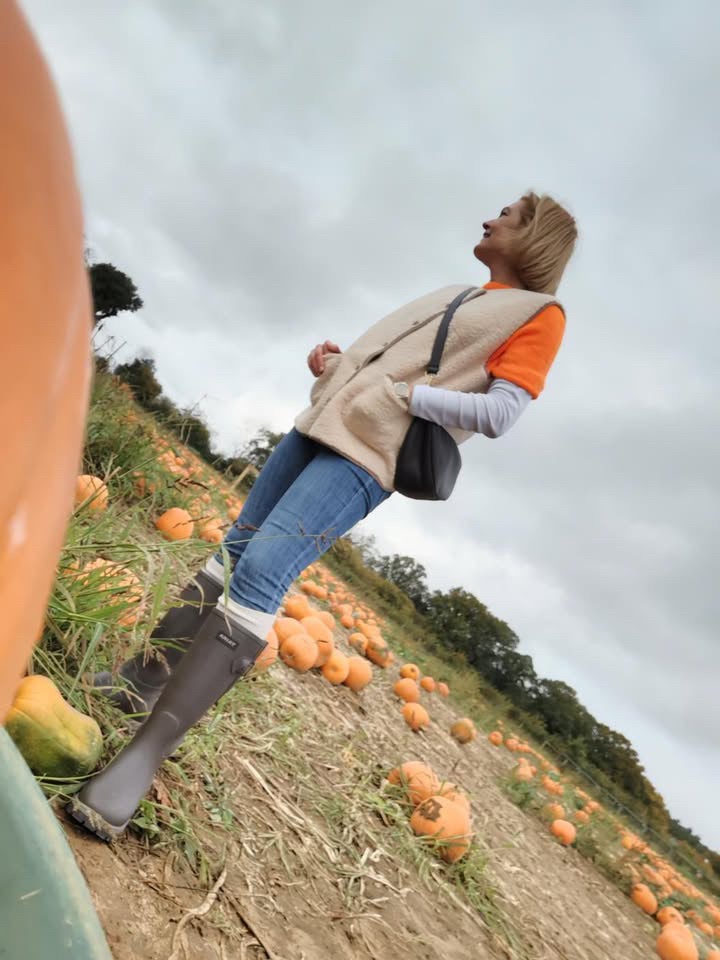 Abbie Gillet on Location photoshoot in Rogate pumpkin patch