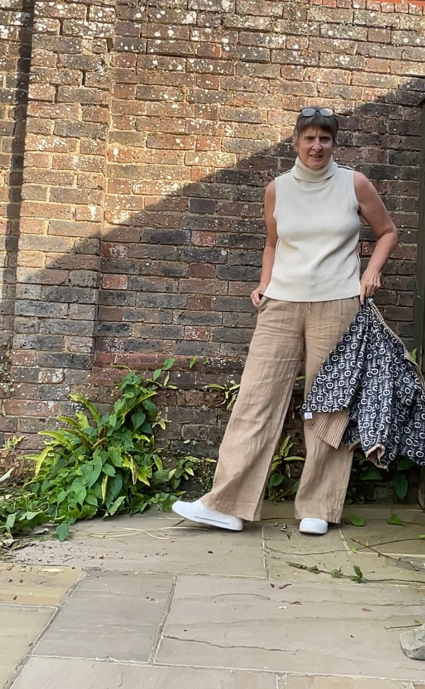 Creating a capsule Early Autumn wardobe with Bari jacket