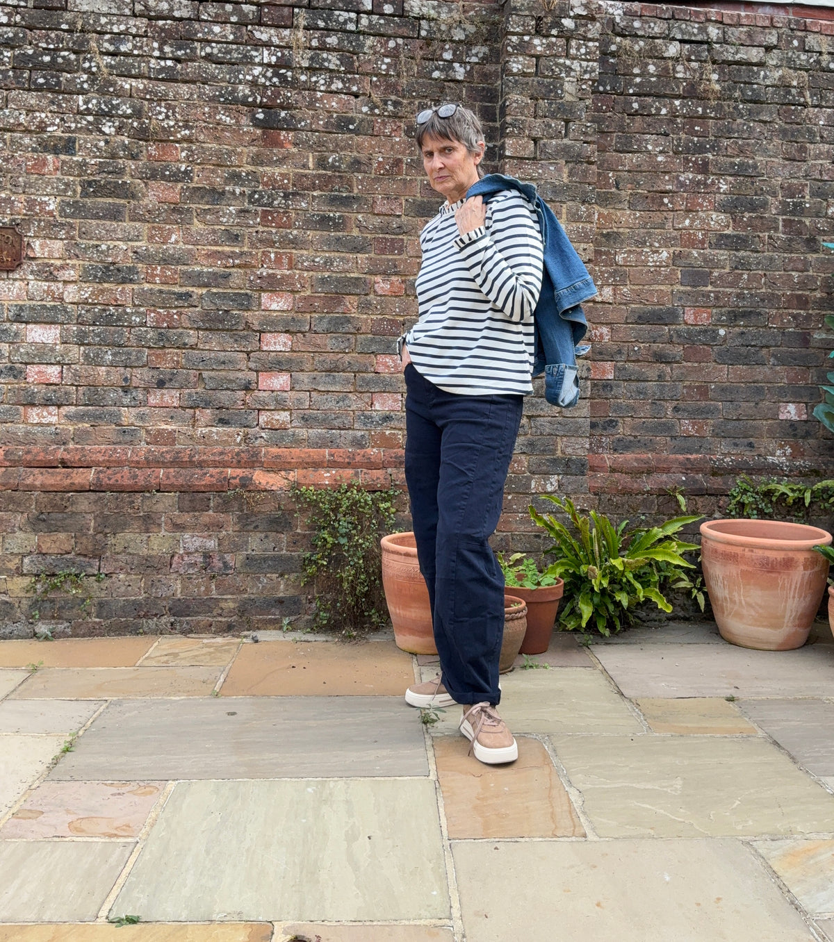 Styling Navy Barrel jeans