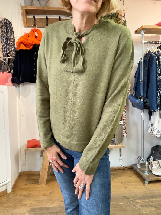 Elsie tie jumper