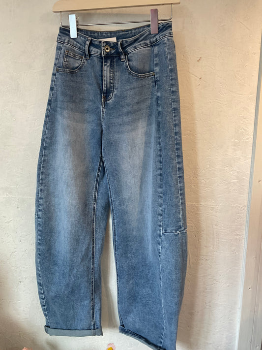 EXCLUSIVE TO SHOP - Misty Barrel Jeans (in stock)