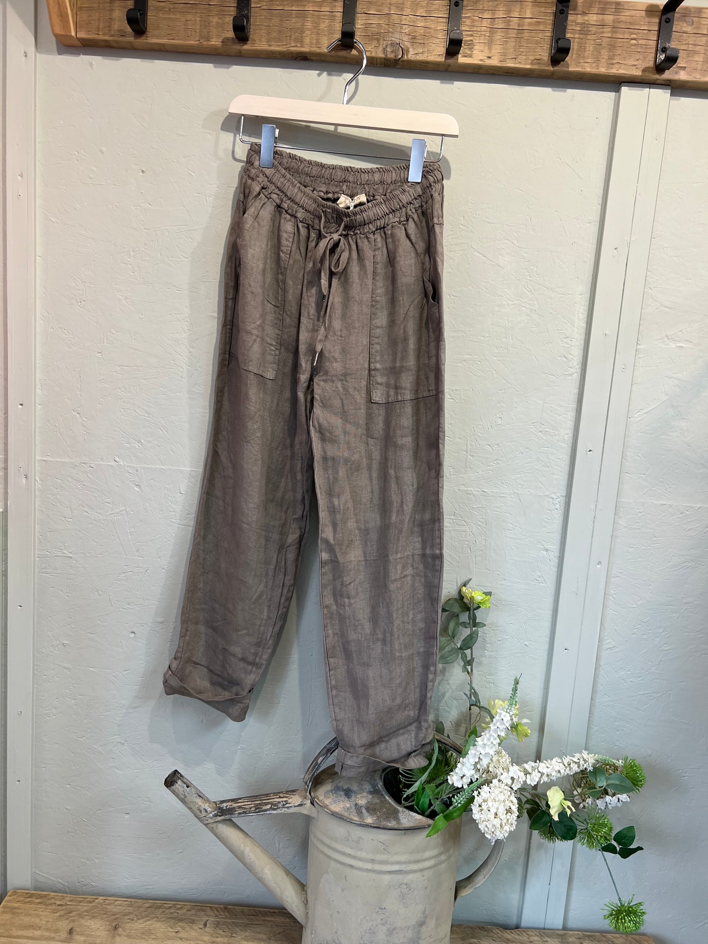 Linen Tapered Trousers