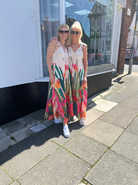 SUMMER STYLING IDEAS ( available in shop )