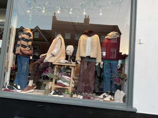 Autumn window ( wine alpaca knit )