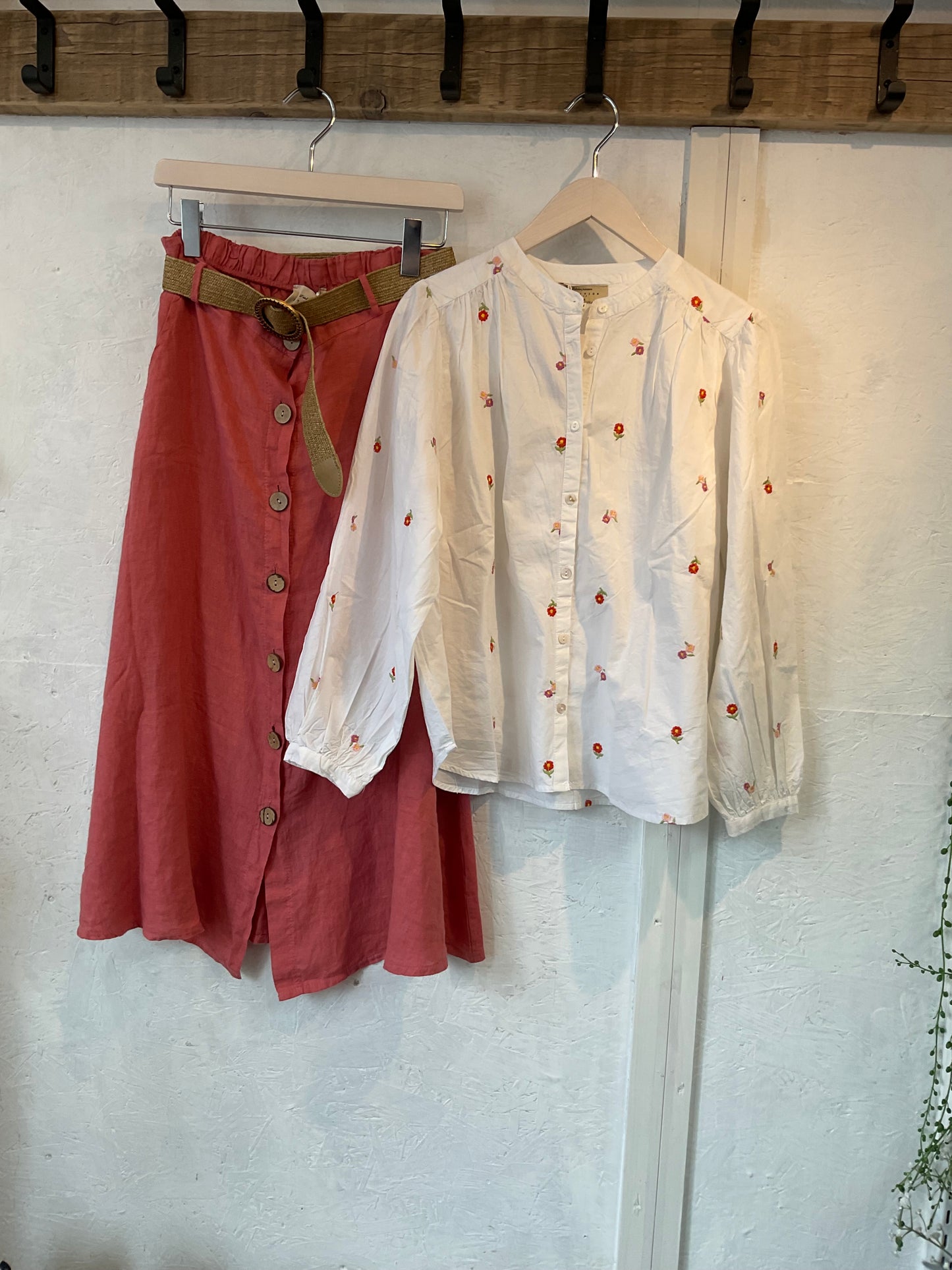 Floral cotton embroidery blouse