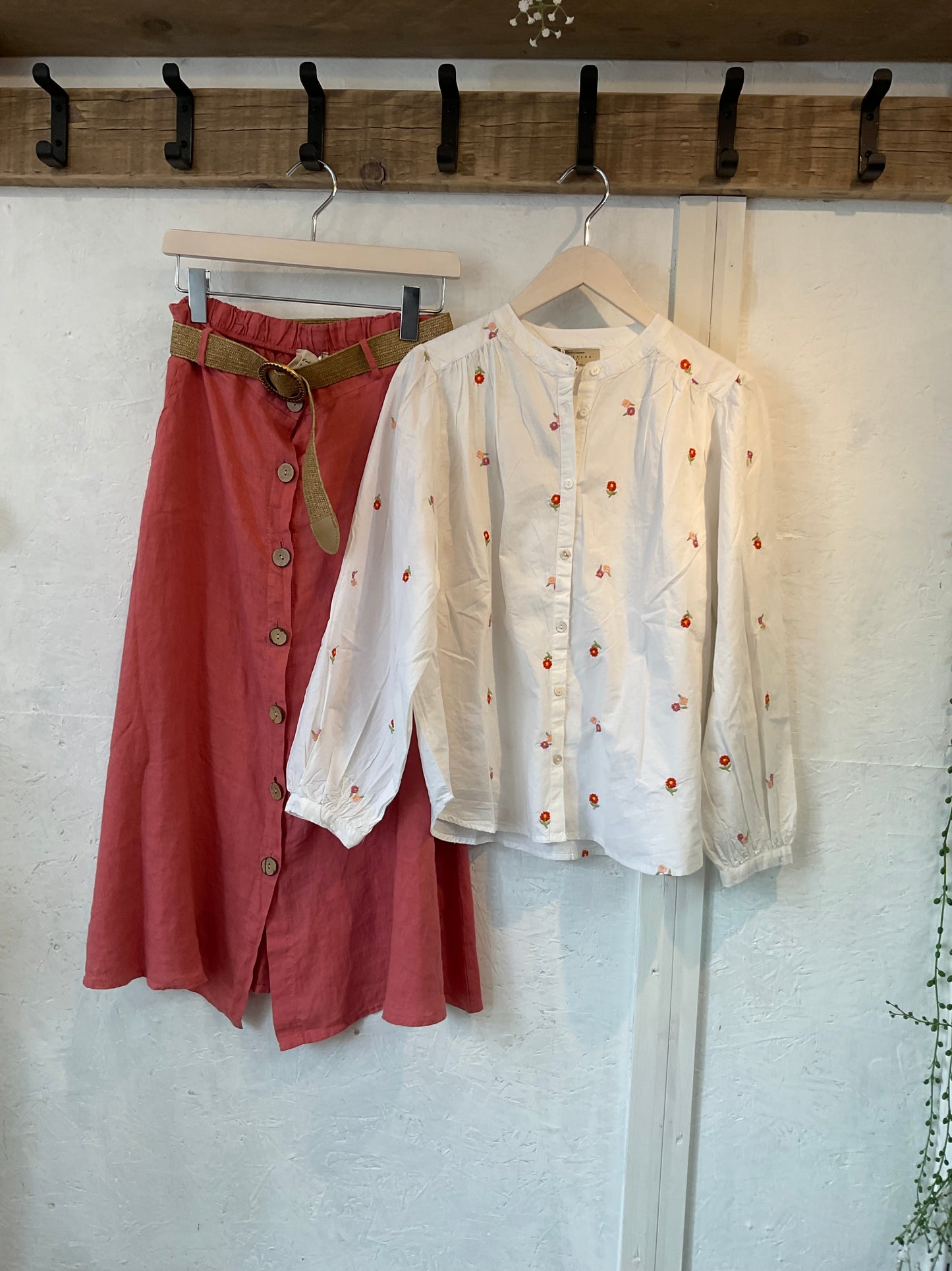 Floral cotton embroidery blouse