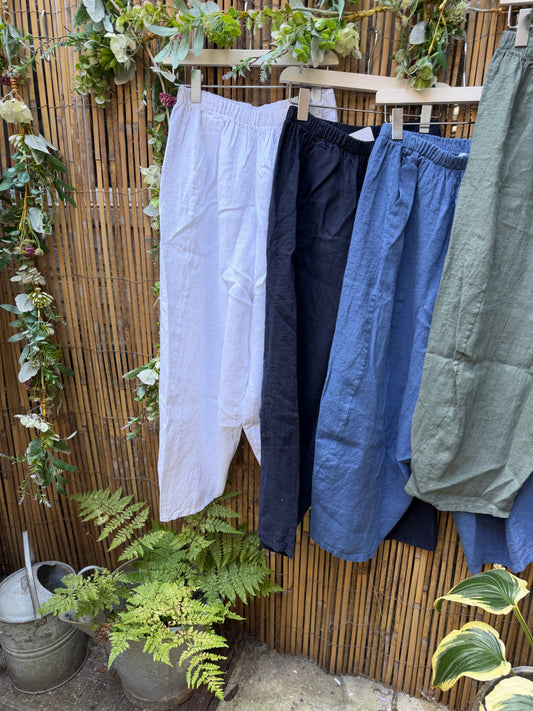 STYLING IDEAS - Linen Trousers