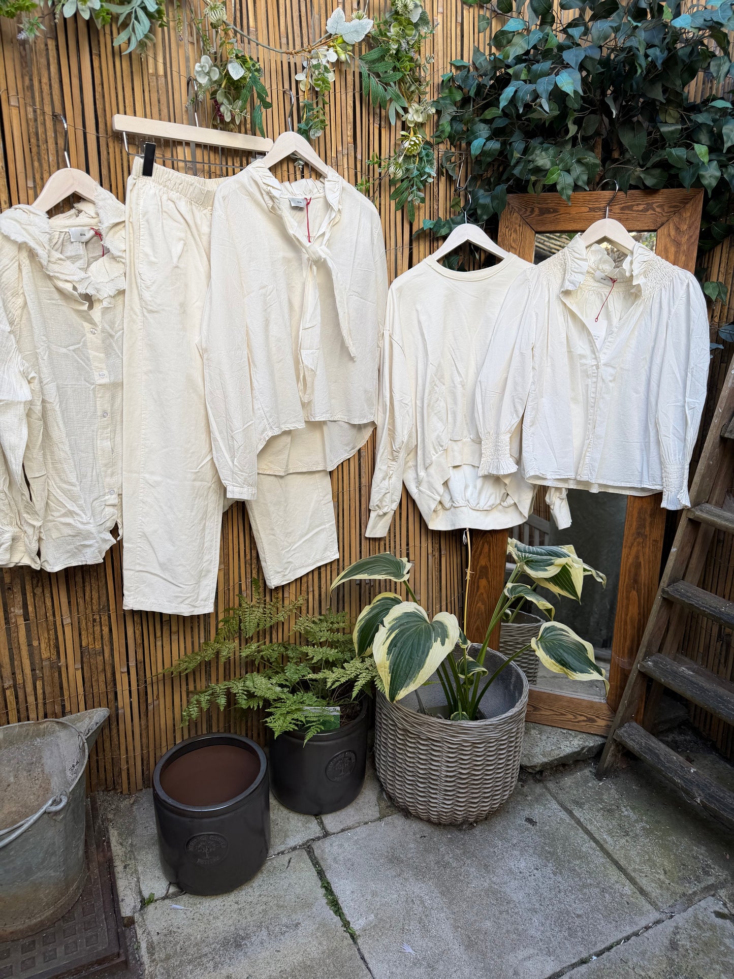 STYLING IDEAS - Cream For All Seasons