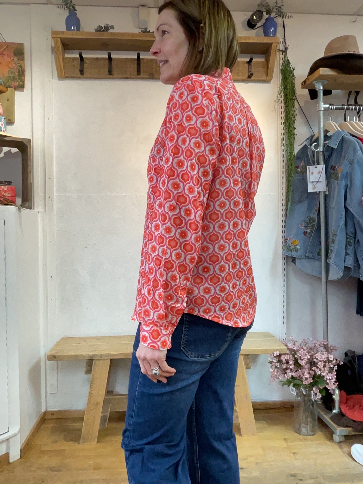 Frankie Boyfriend Shirt (4 Colours)