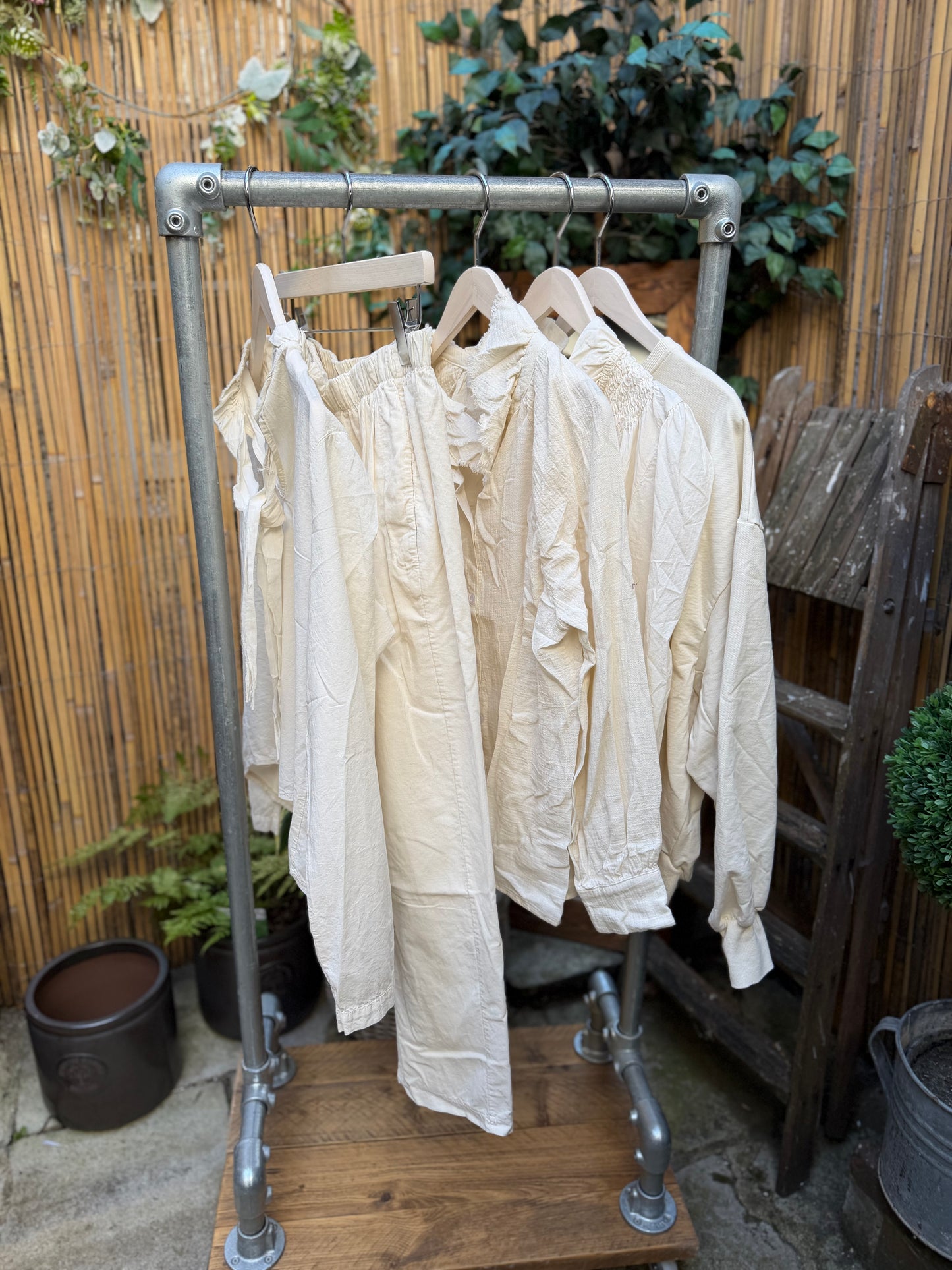 STYLING IDEAS - Cream For All Seasons