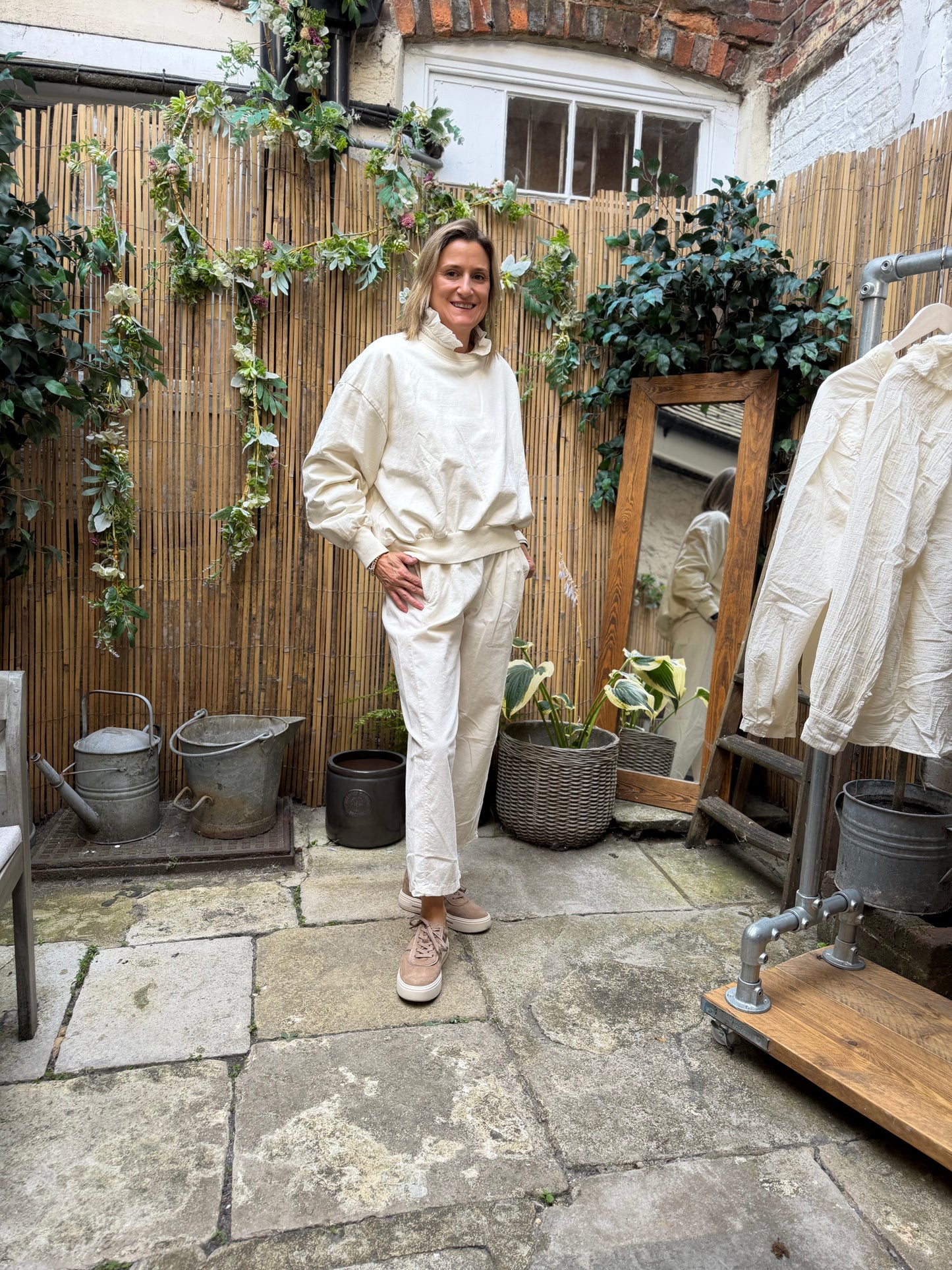 STYLING IDEAS - Cream For All Seasons