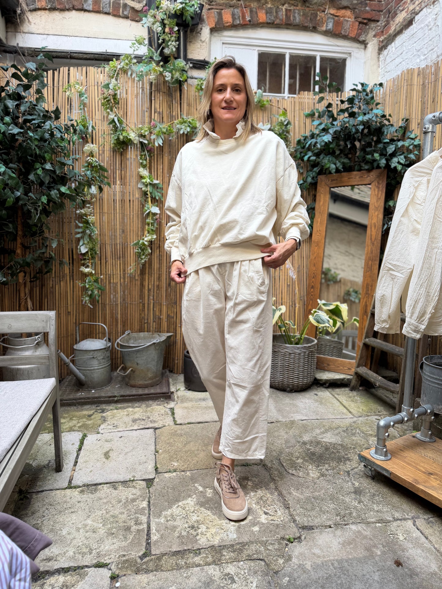 STYLING IDEAS - Cream For All Seasons