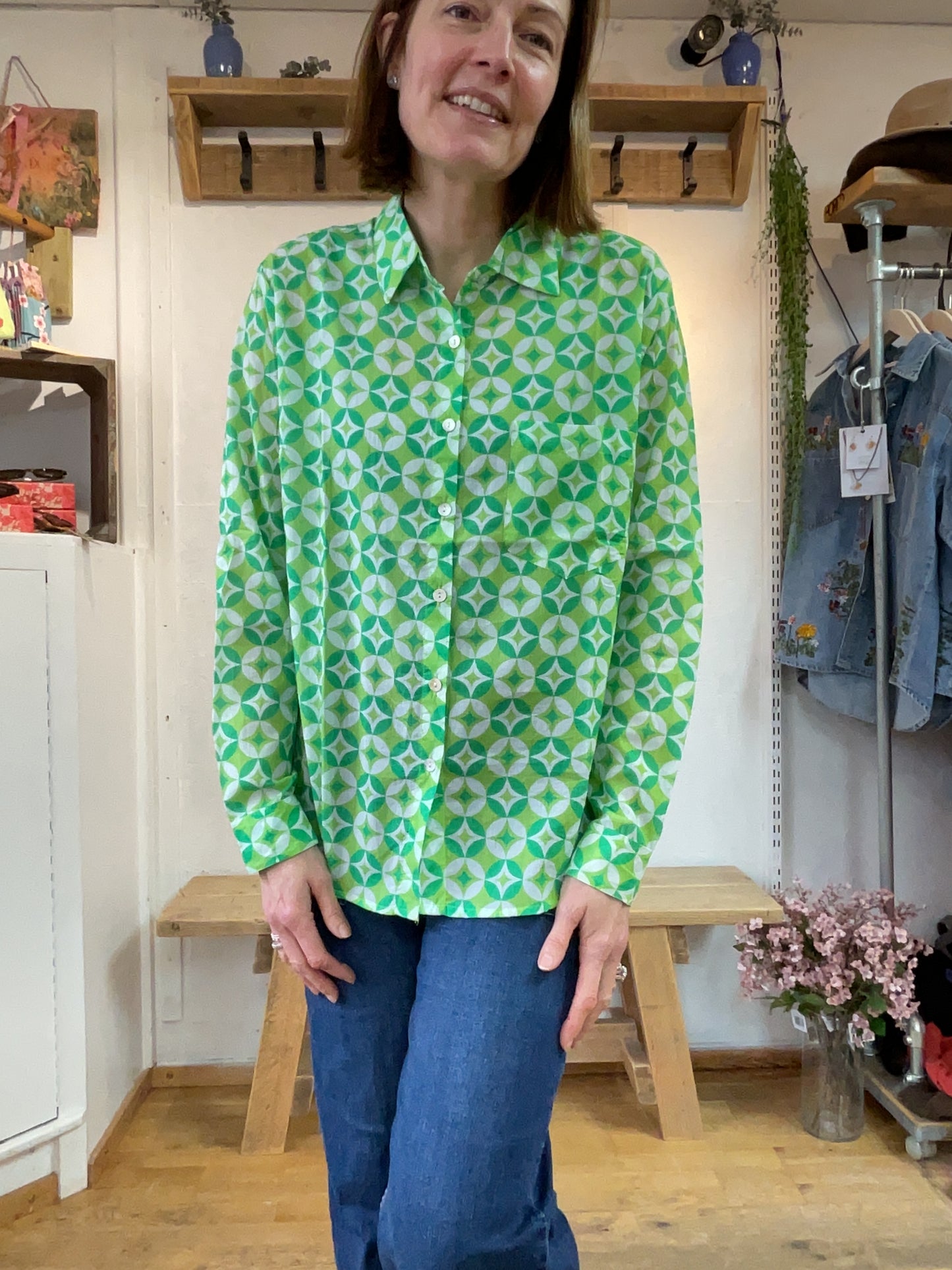 Frankie Boyfriend Shirt (4 Colours)