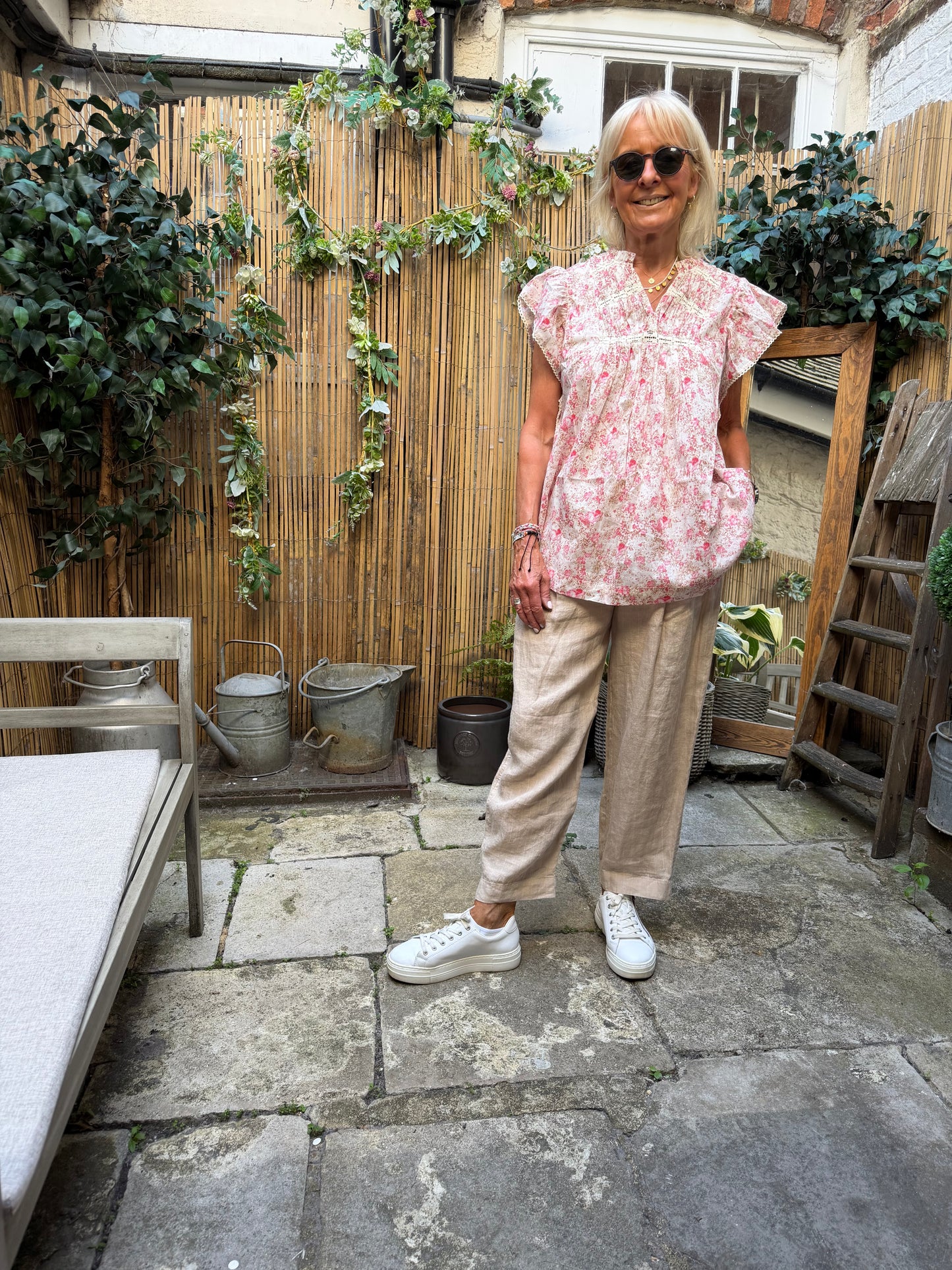 STYLING IDEAS - Pink Floral Blouse