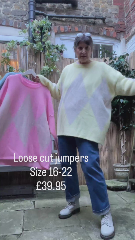 Oversized argyle knit